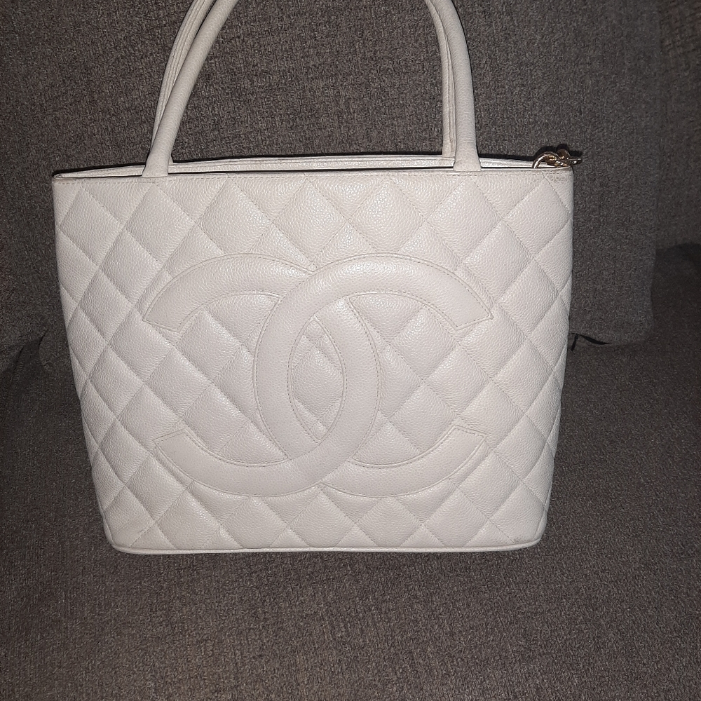 CHANEL Caviar Quilted Medallion Tote